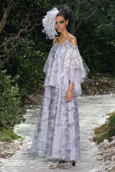 Look 23
